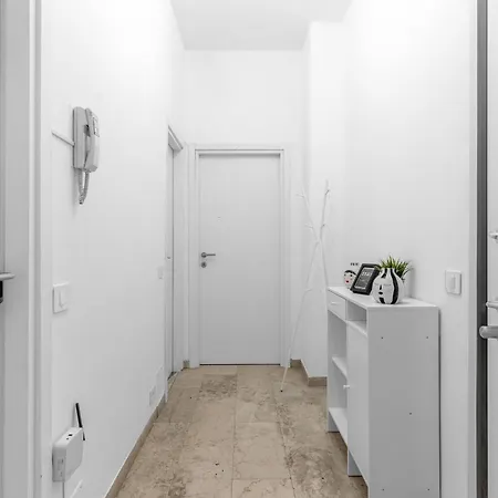 Apartment Vald10 -niguarda- New Luxury Large Milan